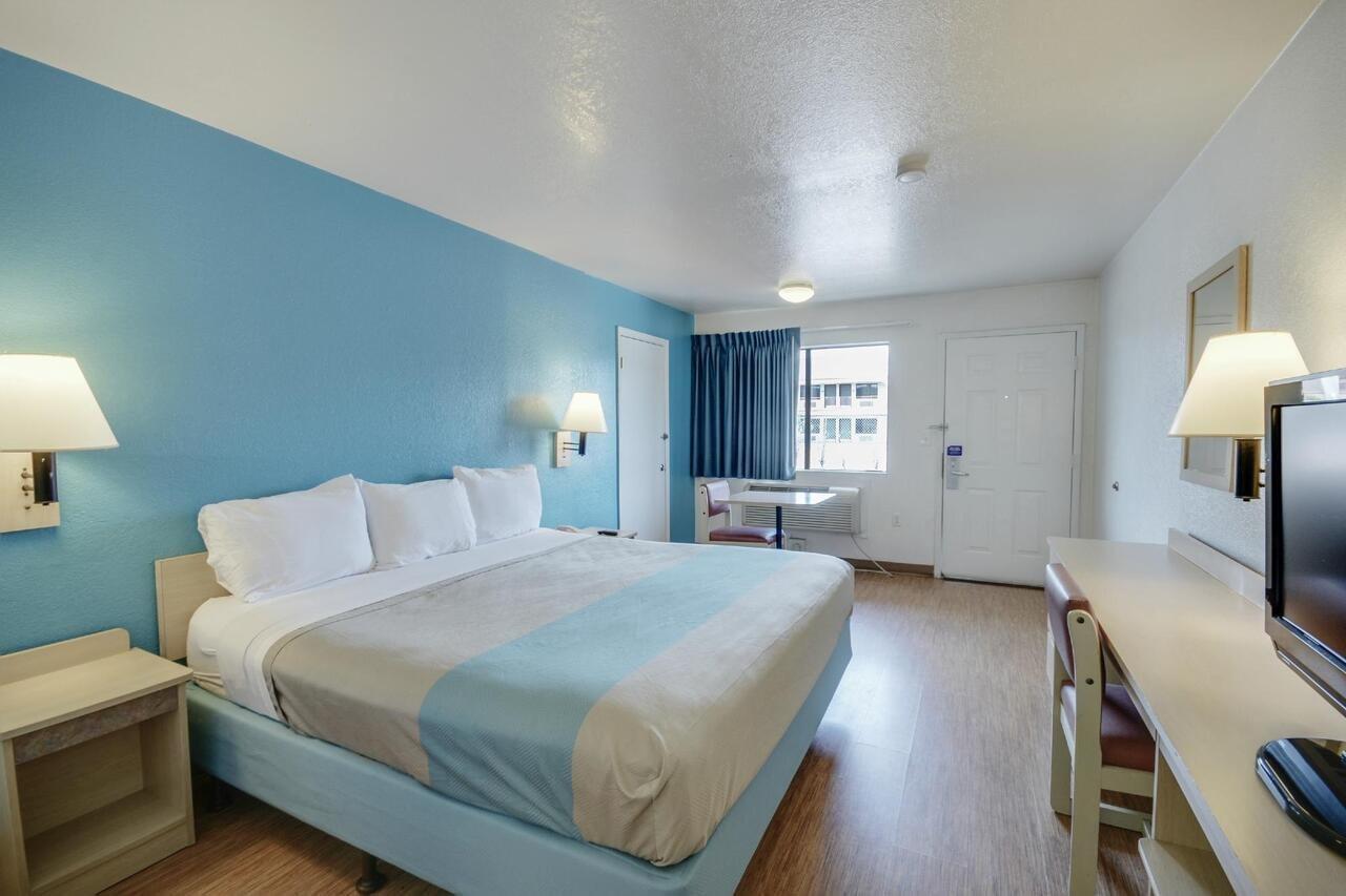 Motel 6-Webster, Tx - Houston - Nasa Lake Eksteriør bilde