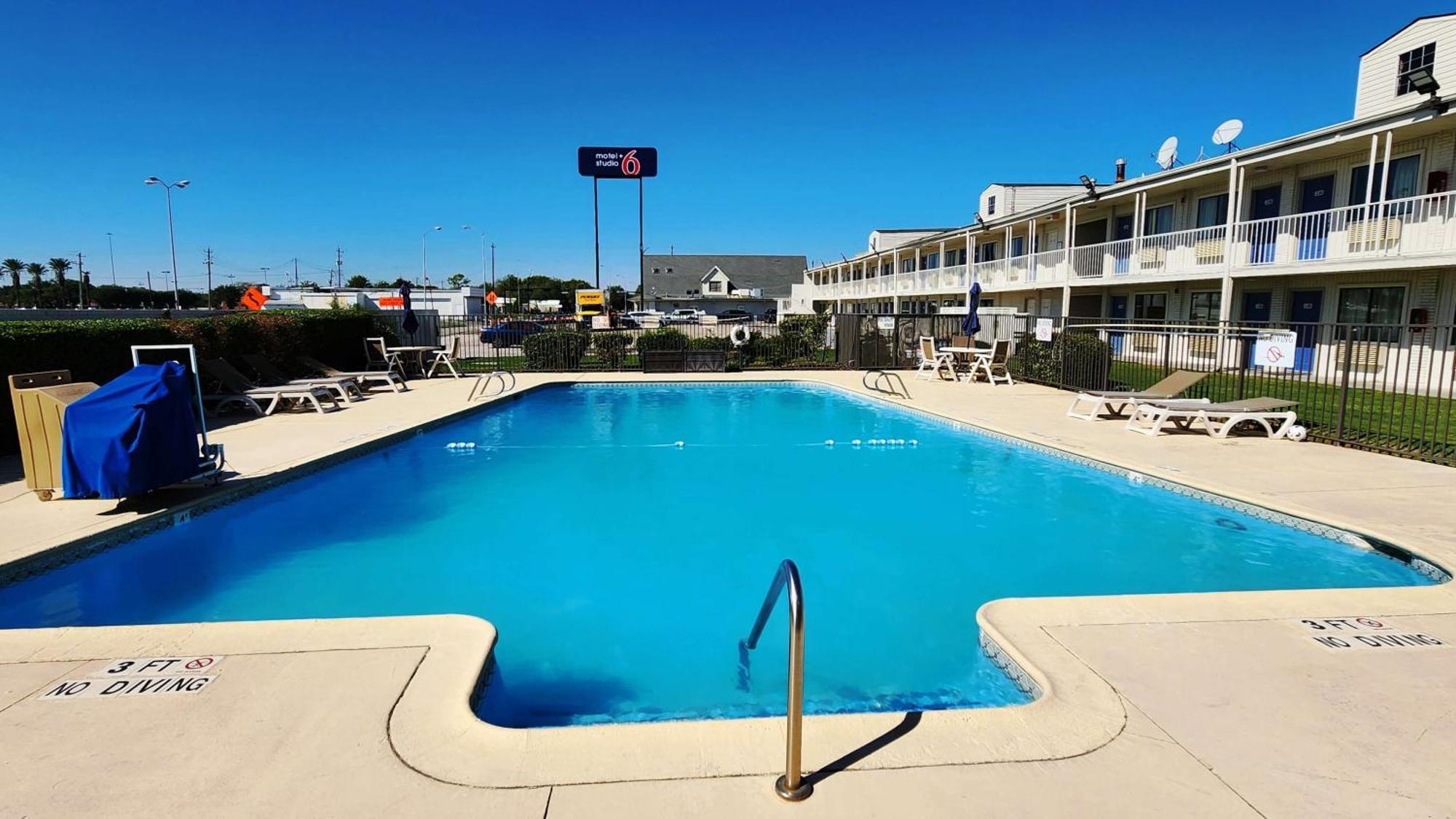 Motel 6-Webster, Tx - Houston - Nasa Lake Eksteriør bilde